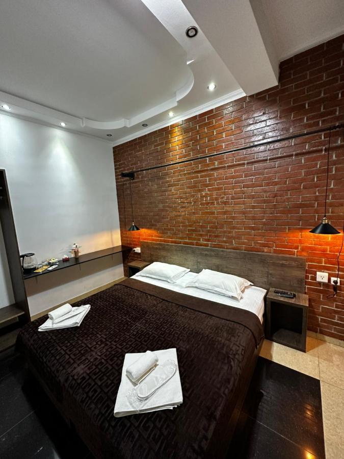 Lucas Hotel Tbilisi ภายนอก รูปภาพ
