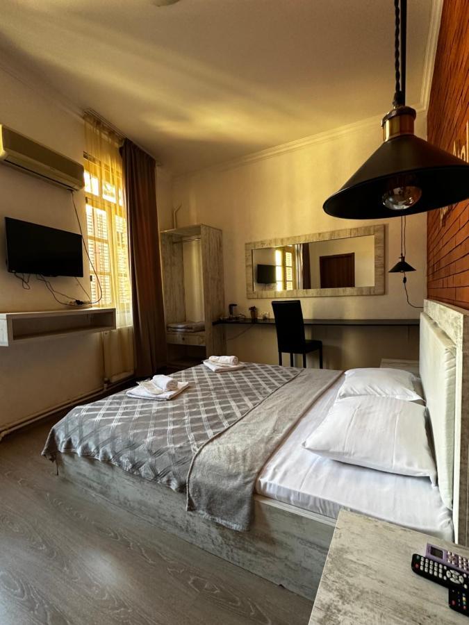 Lucas Hotel Tbilisi ภายนอก รูปภาพ
